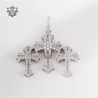 Vyrų hiphopo pakabuko kryžius